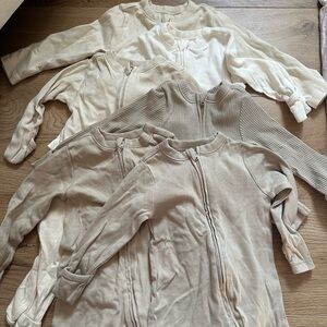 Old Navy 6-9 mo Baby Footie Pajama Bundle